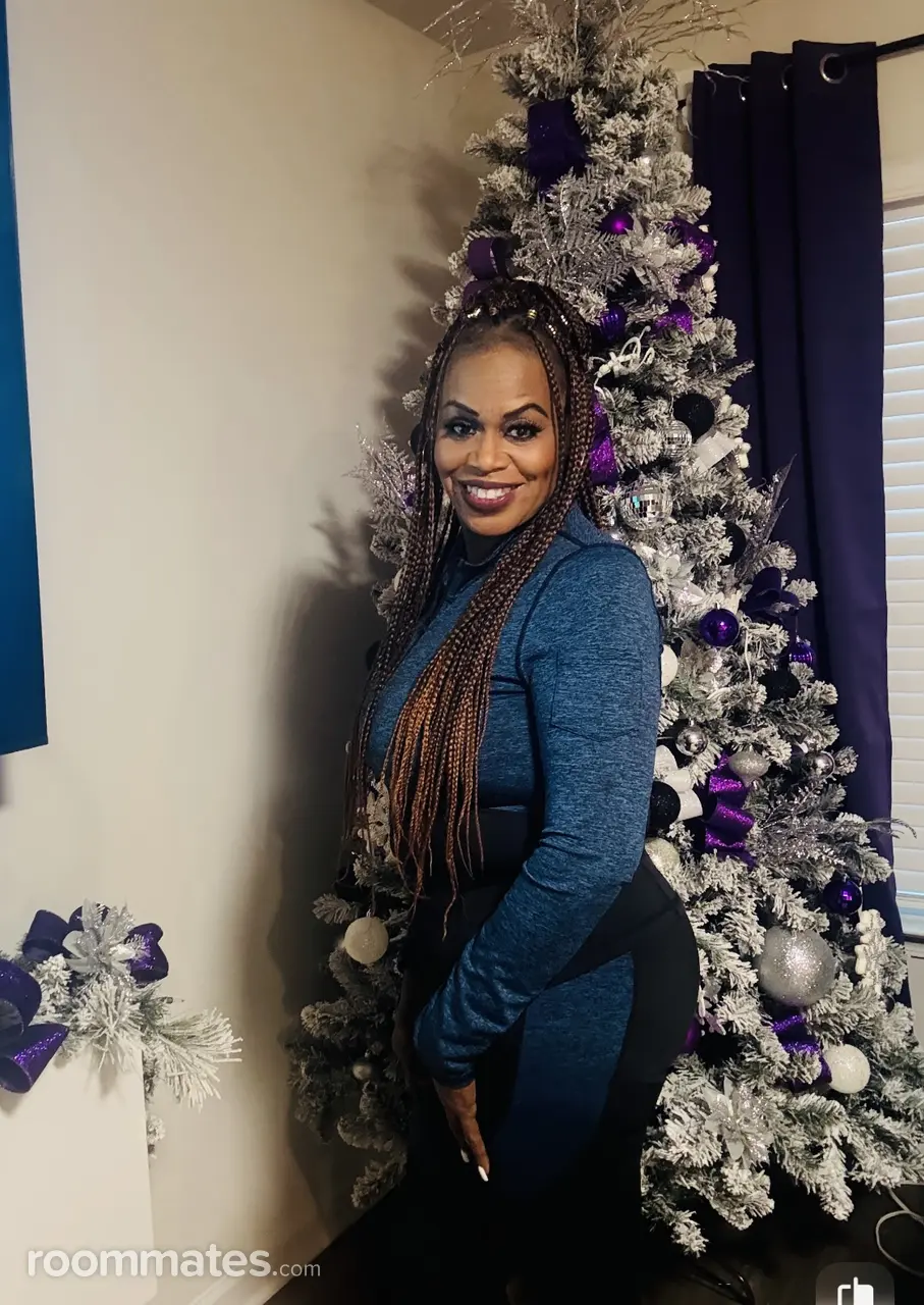 Profile photo 8 of 10