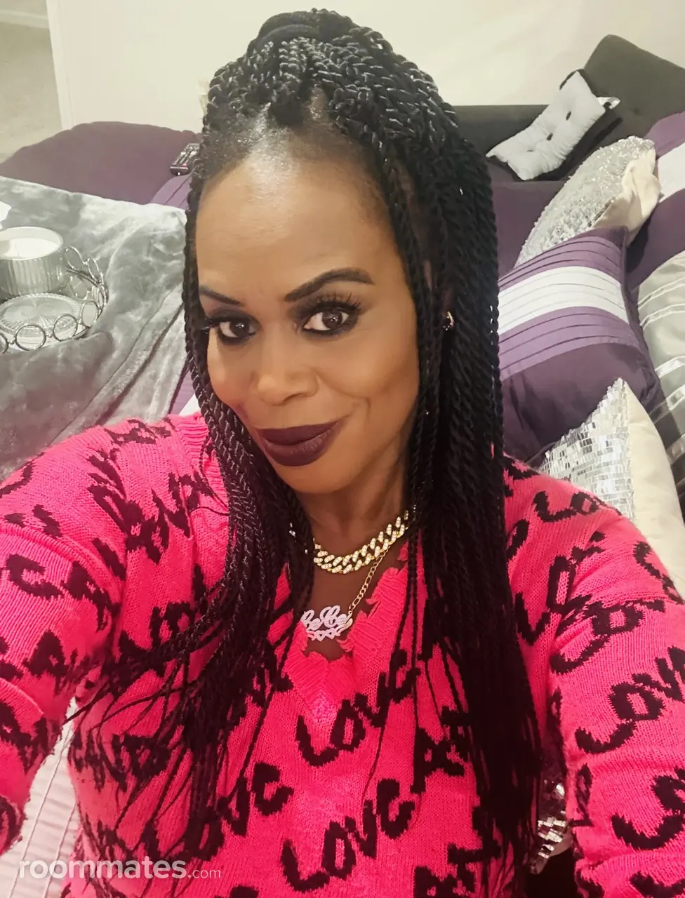 Profile photo 7 of 10