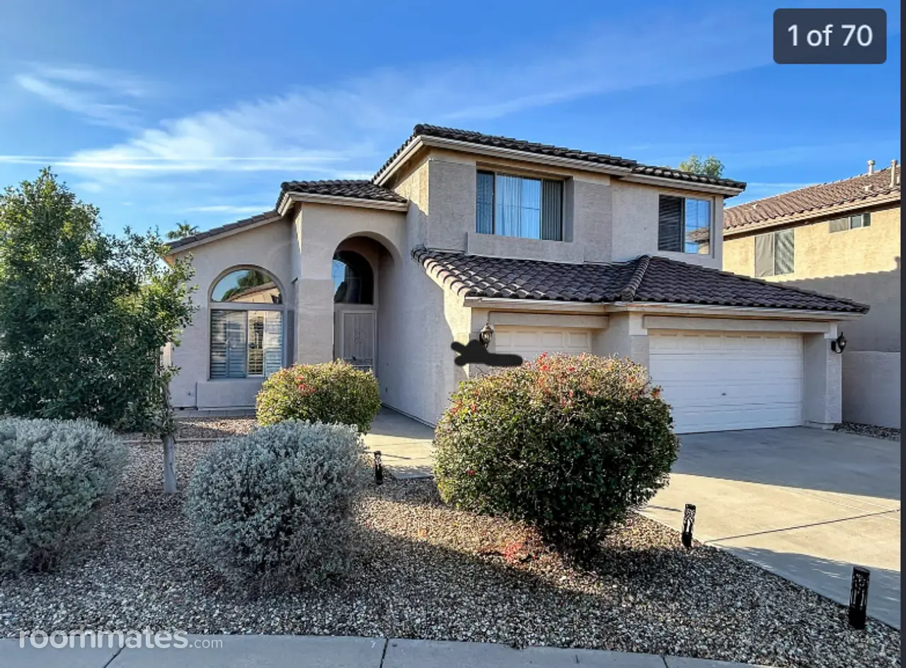 Profile photo 9 of 12