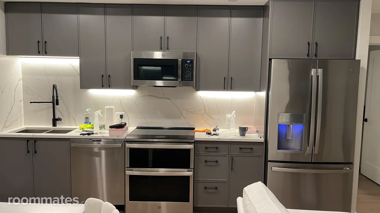 Profile photo 3 of 13