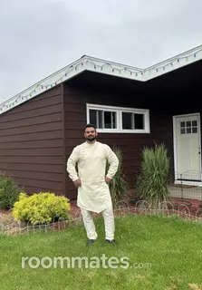 Room for rent in Parma Heights, OH $900, house