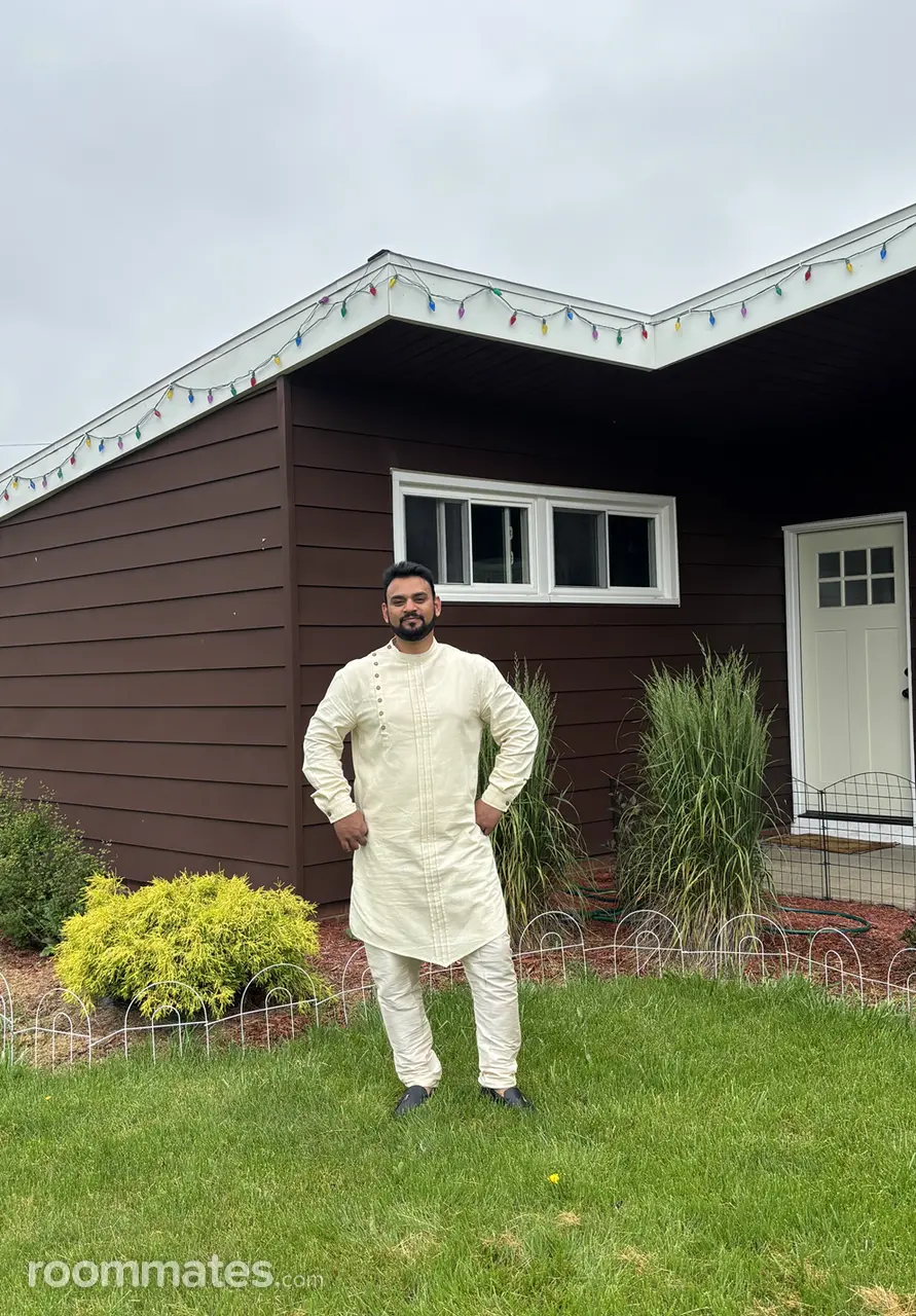 Profile photo 1 of 2