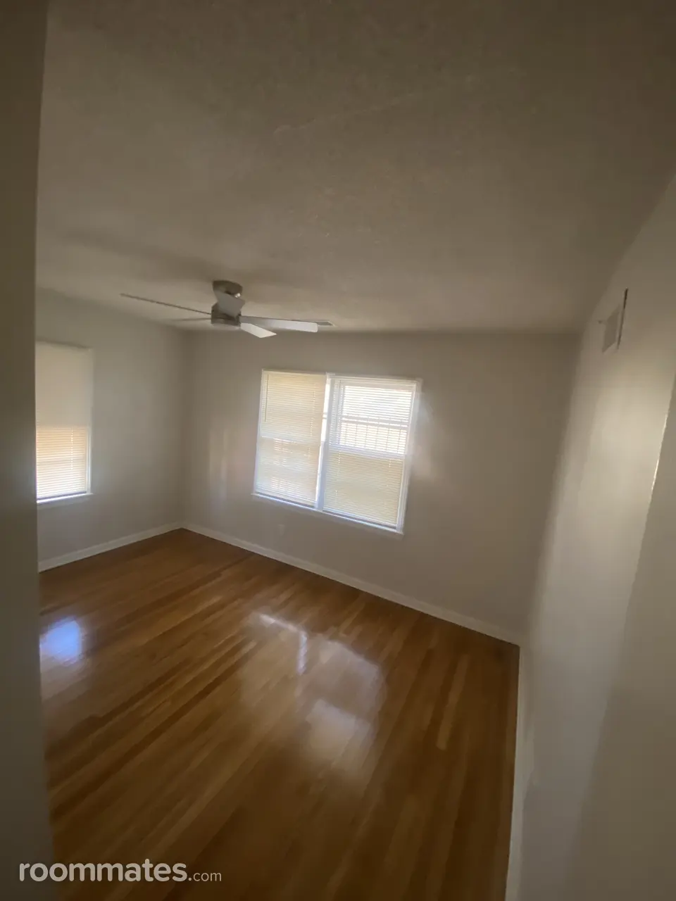 Profile photo 1 of 10