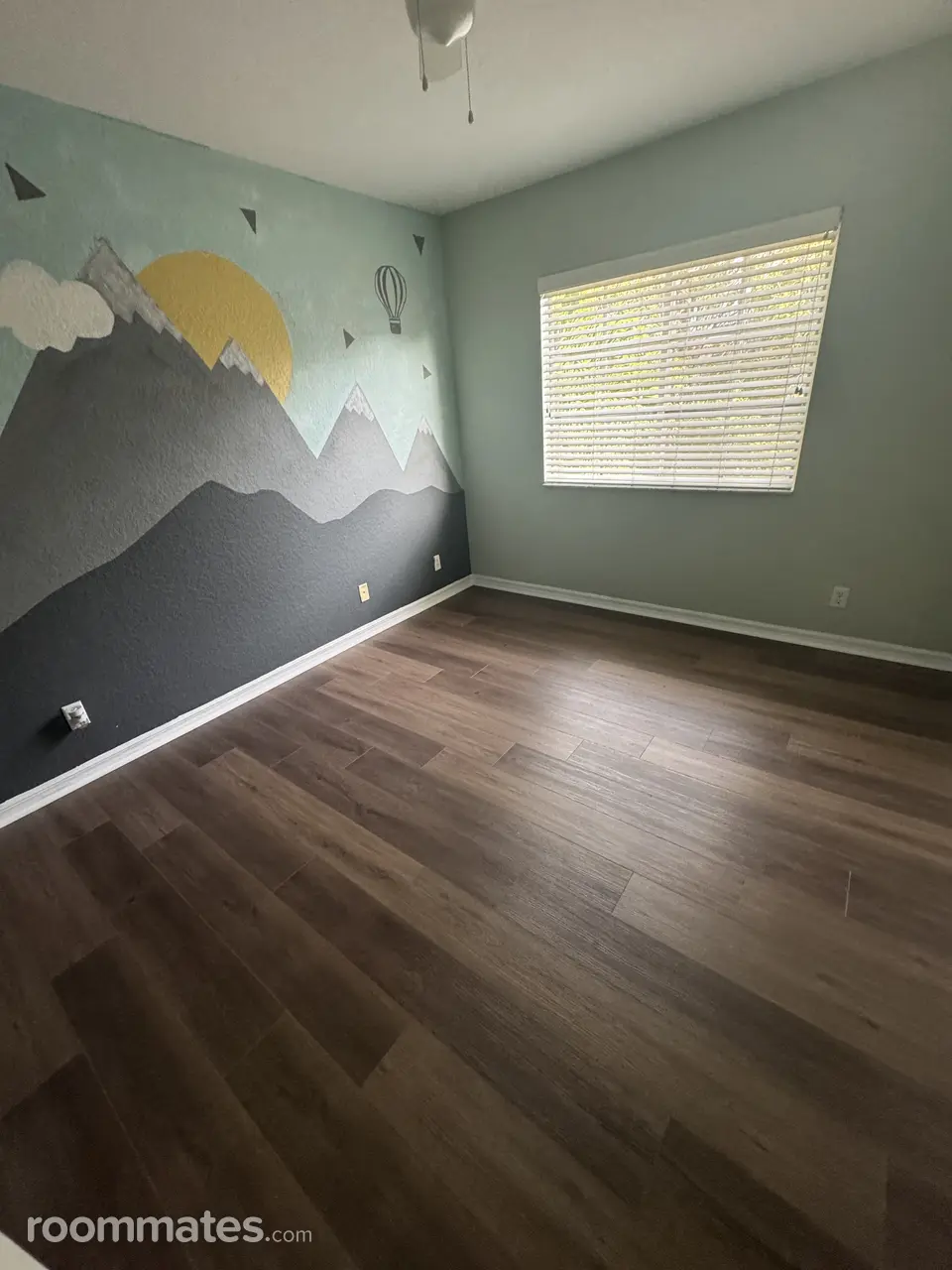 Profile photo 7 of 16