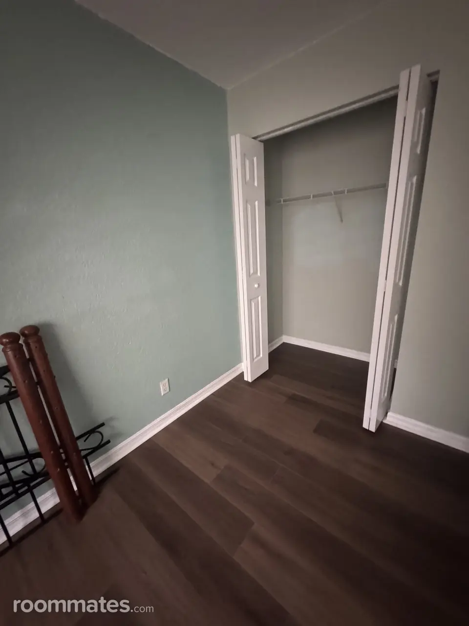 Profile photo 10 of 16