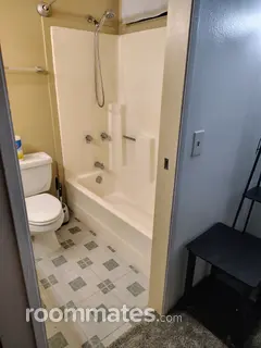 Room for rent in Kapolei, HI $1200, condo