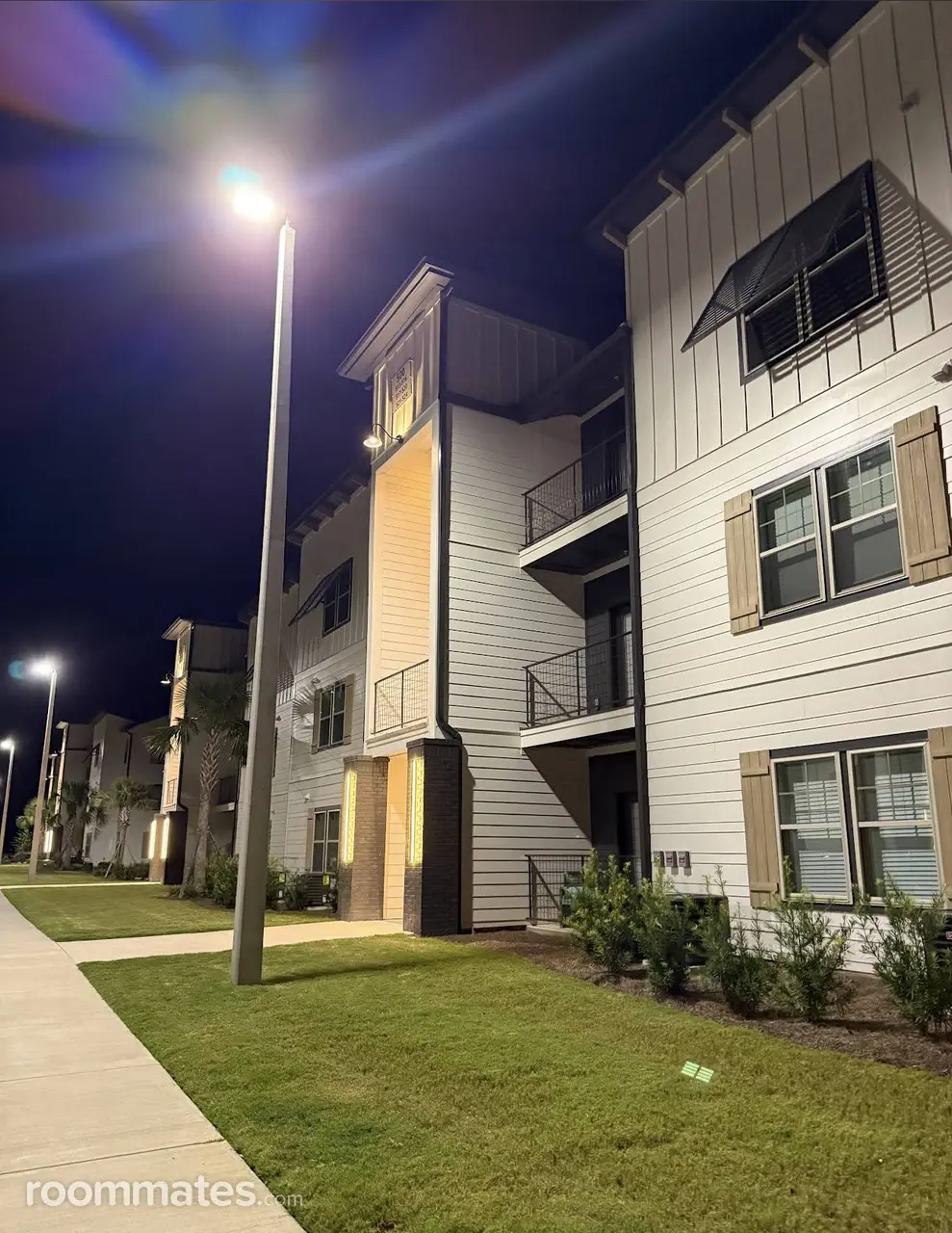 Profile photo 3 of 9