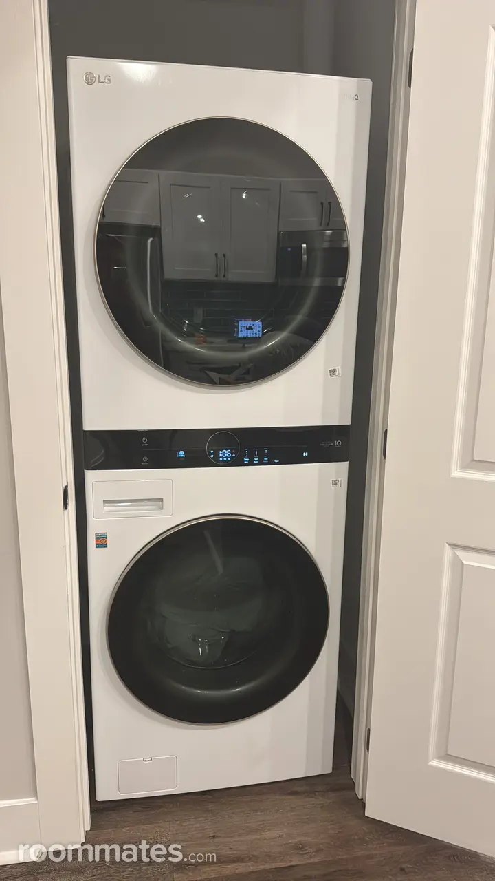 Profile photo 4 of 9