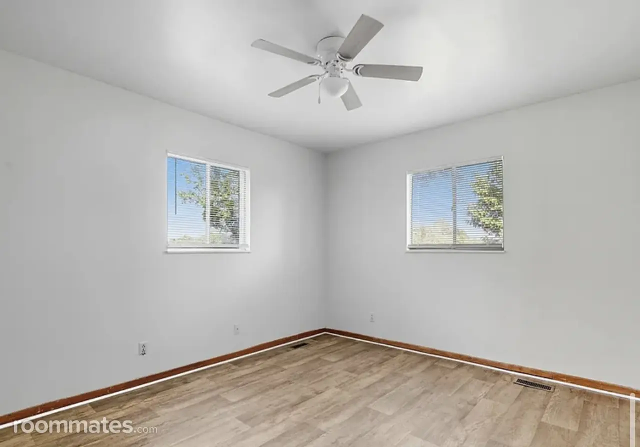 Profile photo 2 of 6