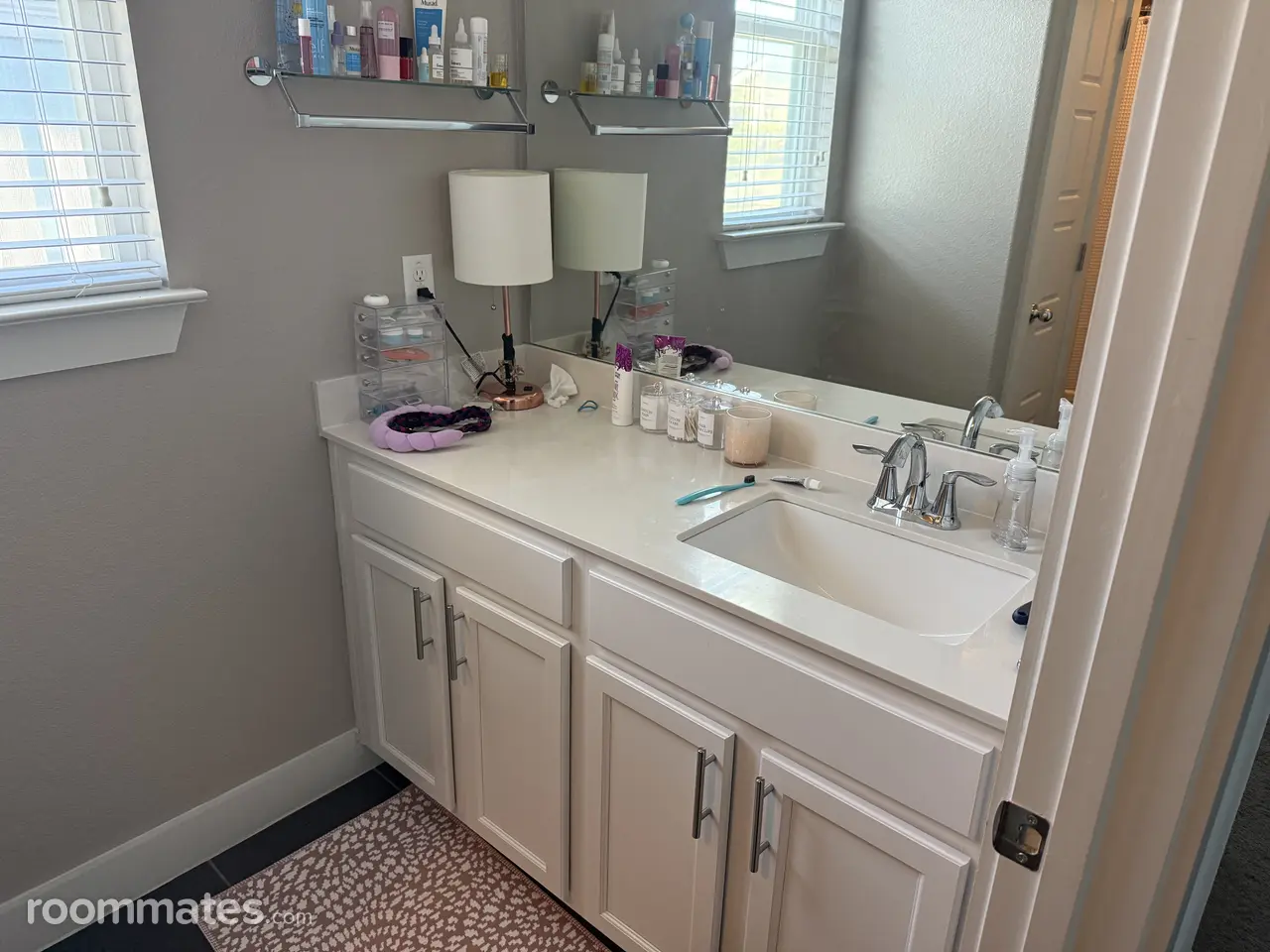 Profile photo 4 of 12