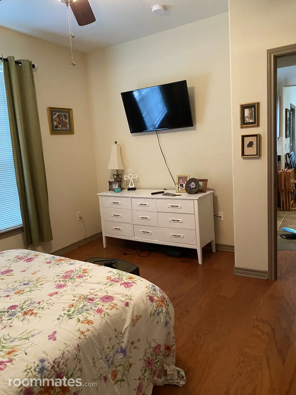 Profile photo 6 of 11