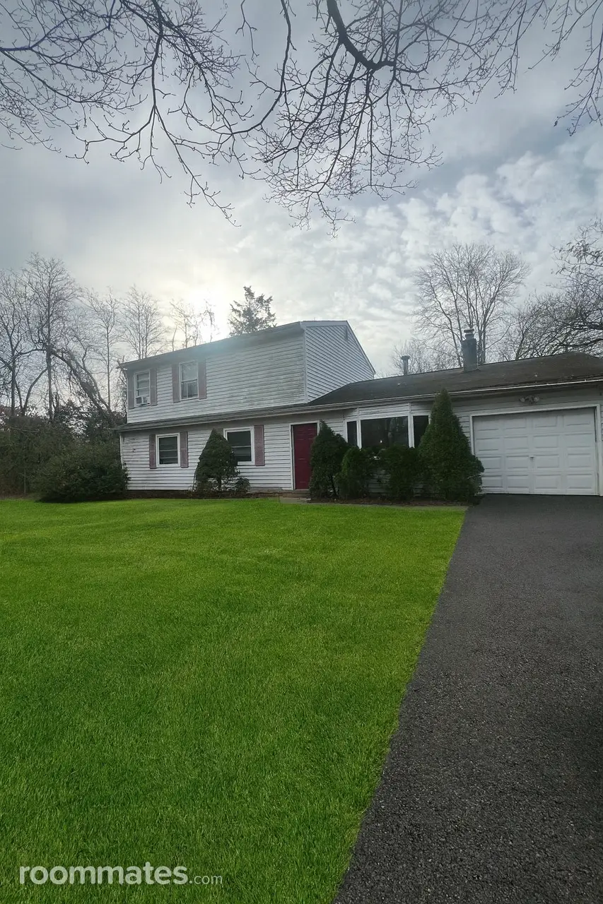 Profile photo 2 of 3