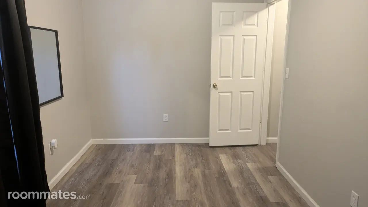 Profile photo 3 of 5