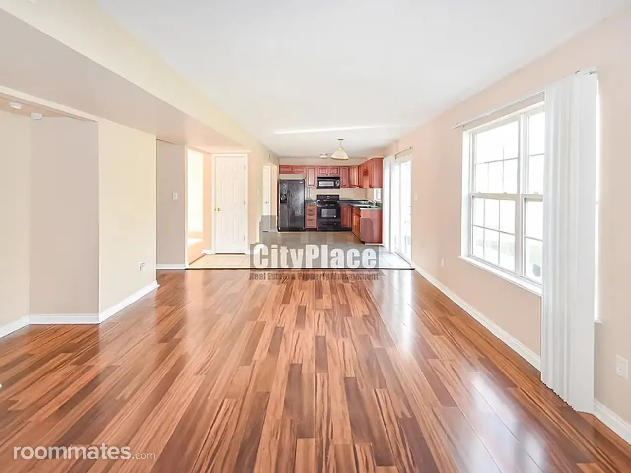 Profile photo 10 of 11