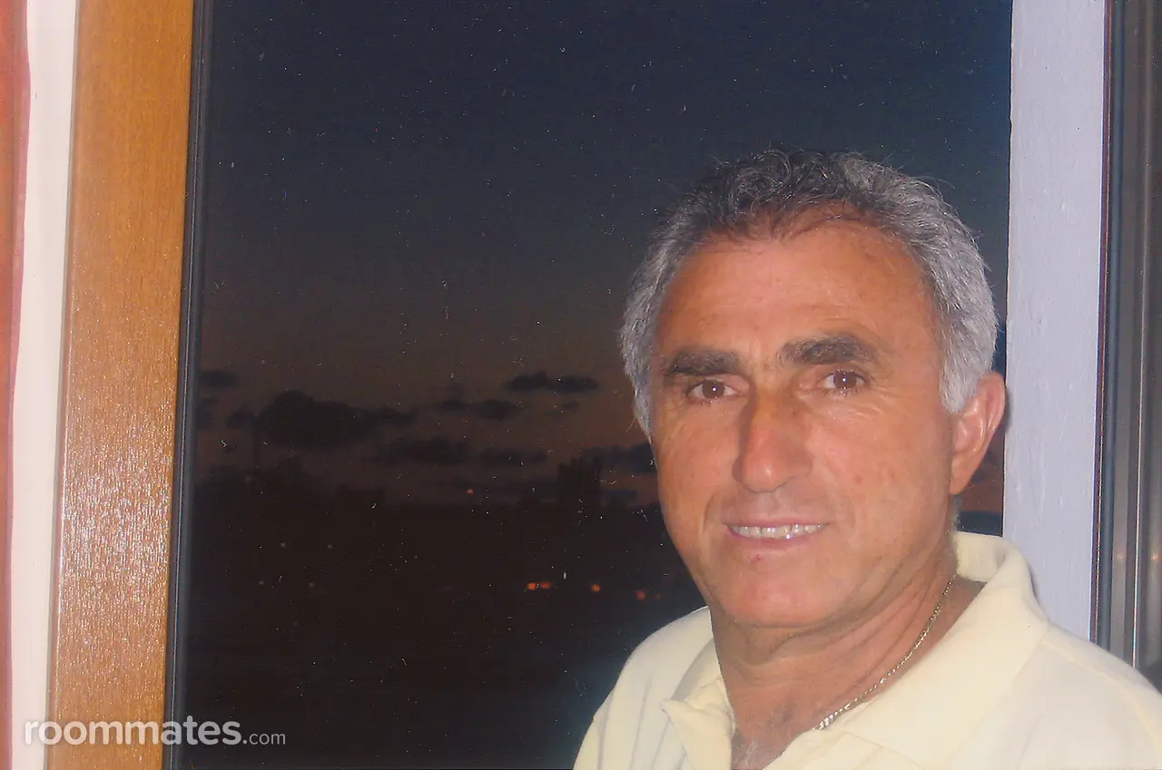 Profile photo 5 of 5