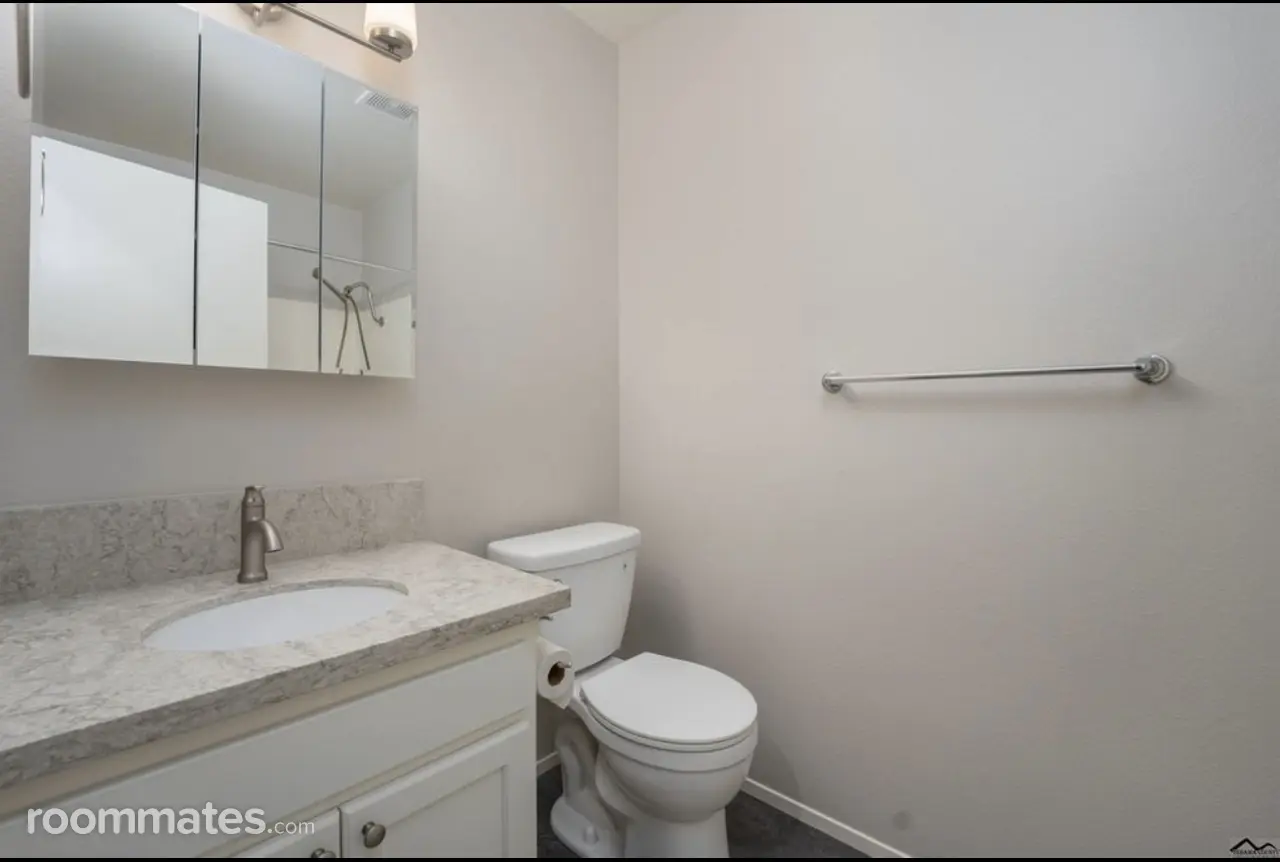 Profile photo 1 of 9