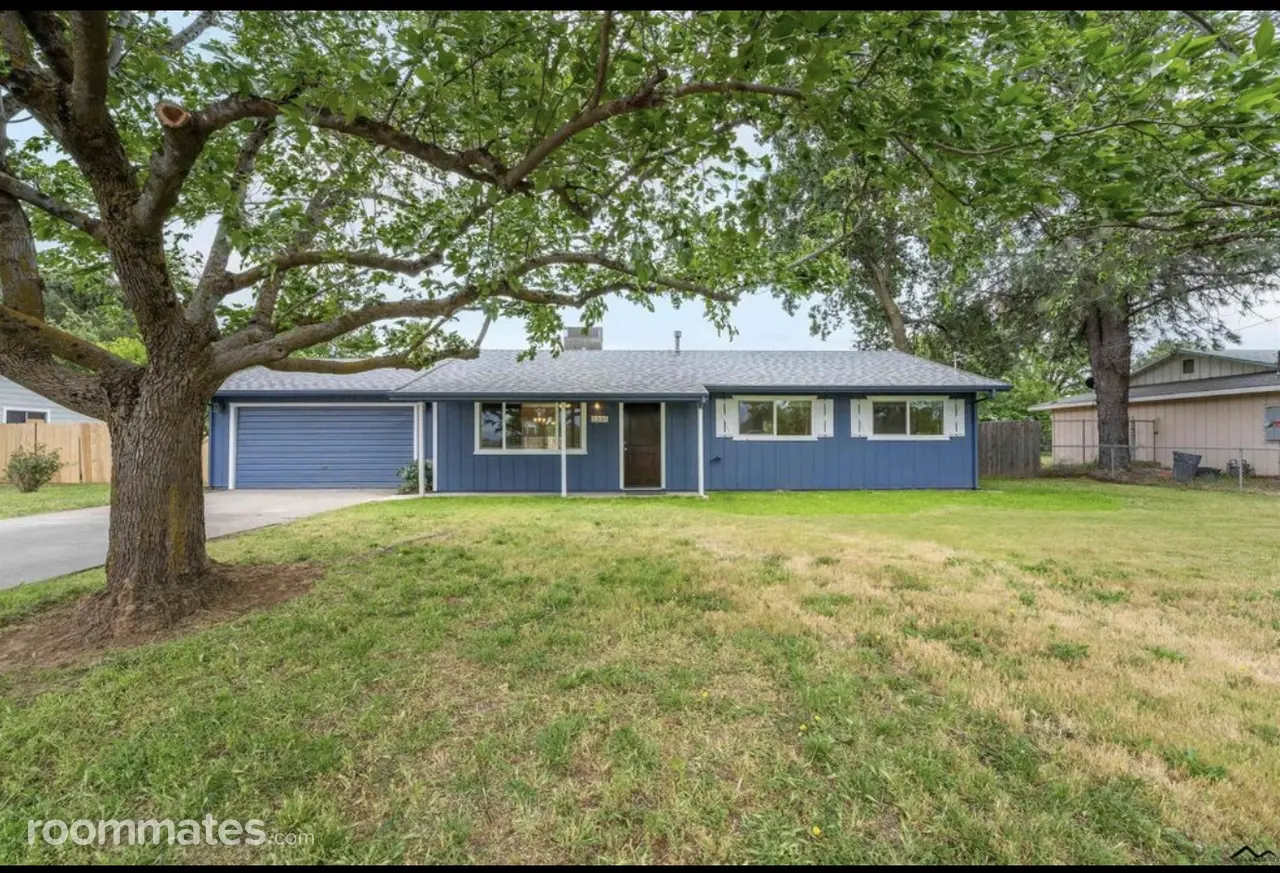 Profile photo 8 of 9