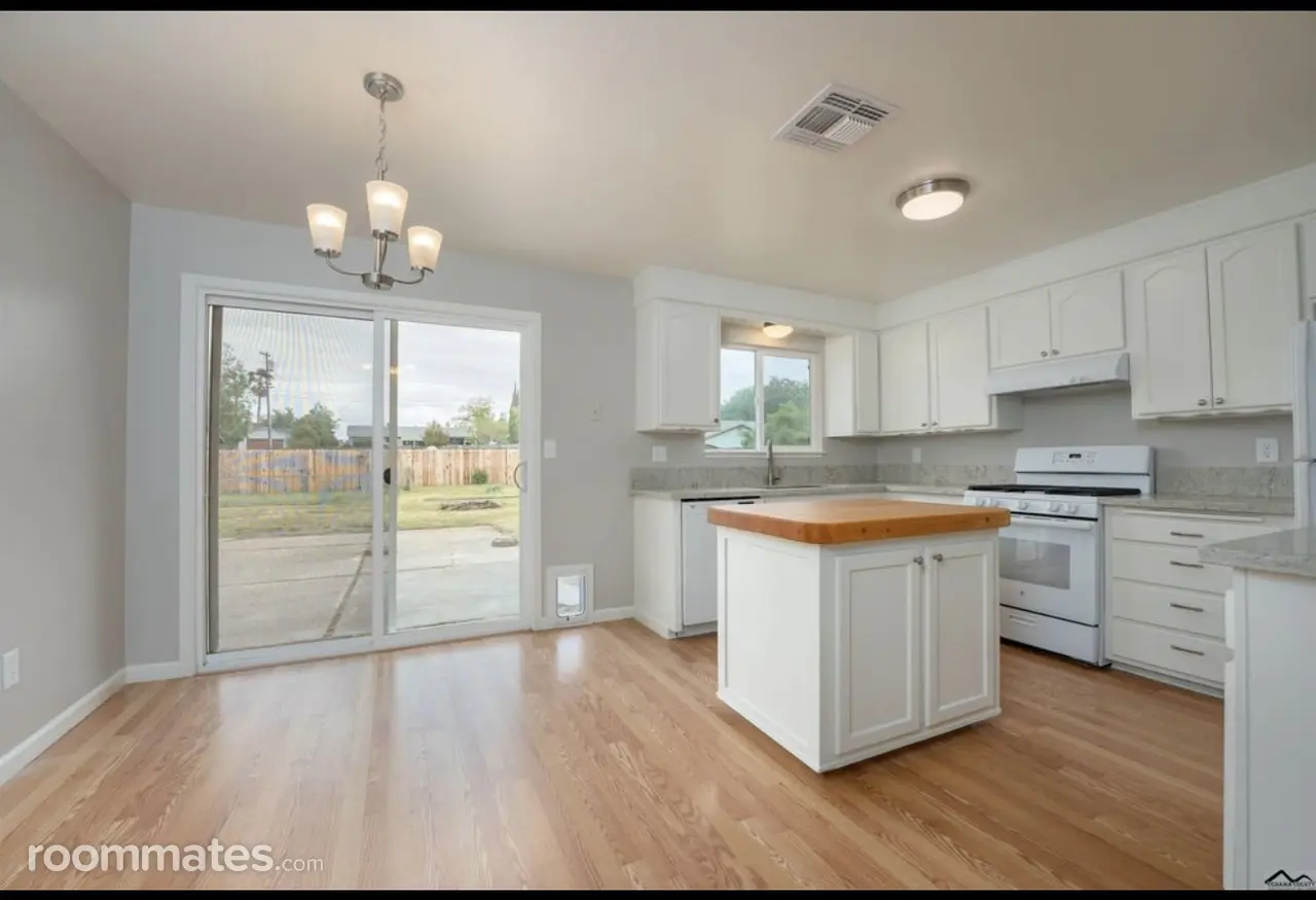 Profile photo 7 of 9