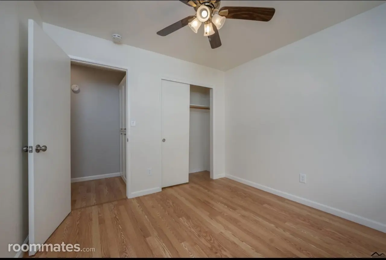 Profile photo 5 of 9