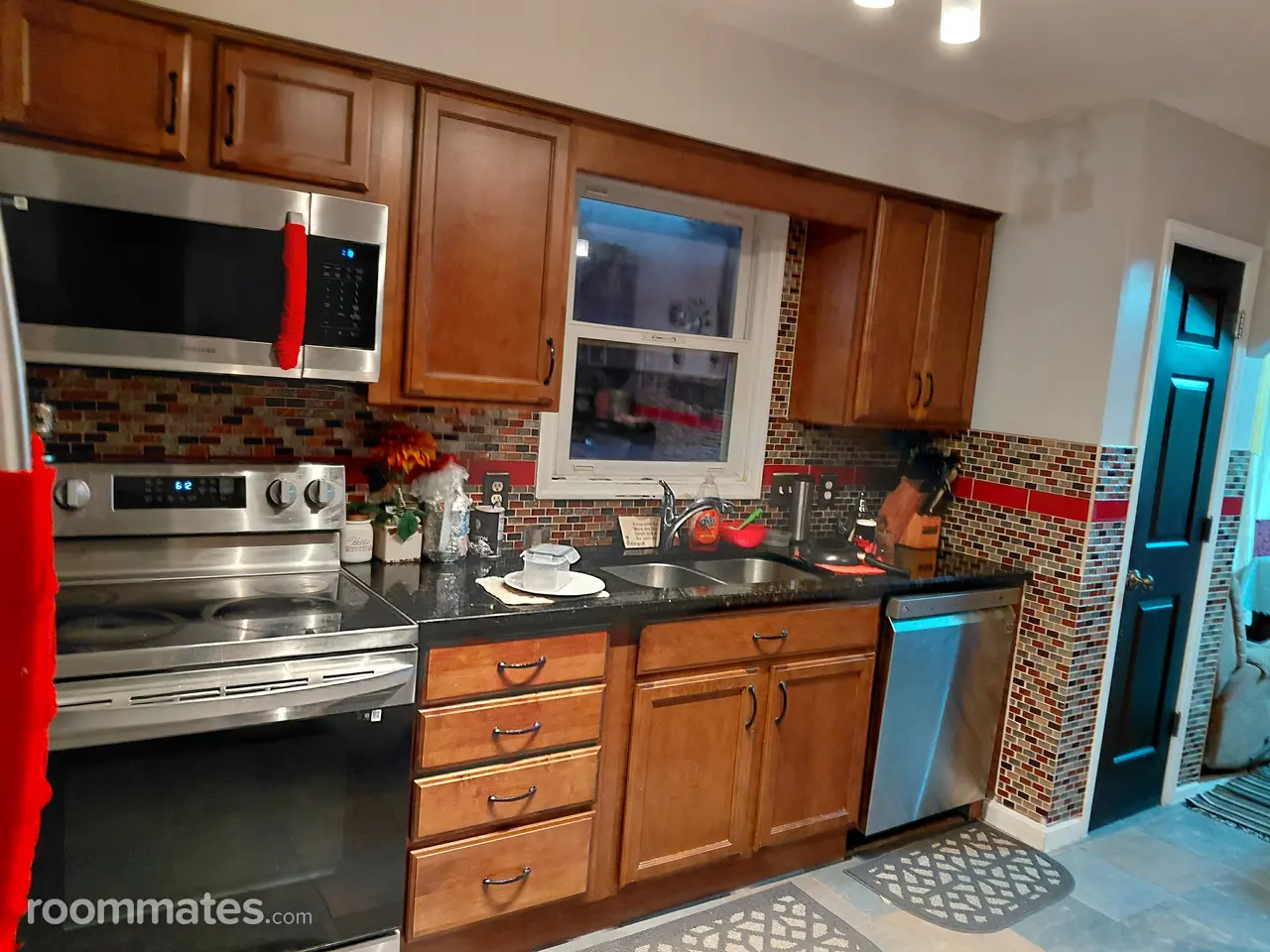 Profile photo 6 of 10