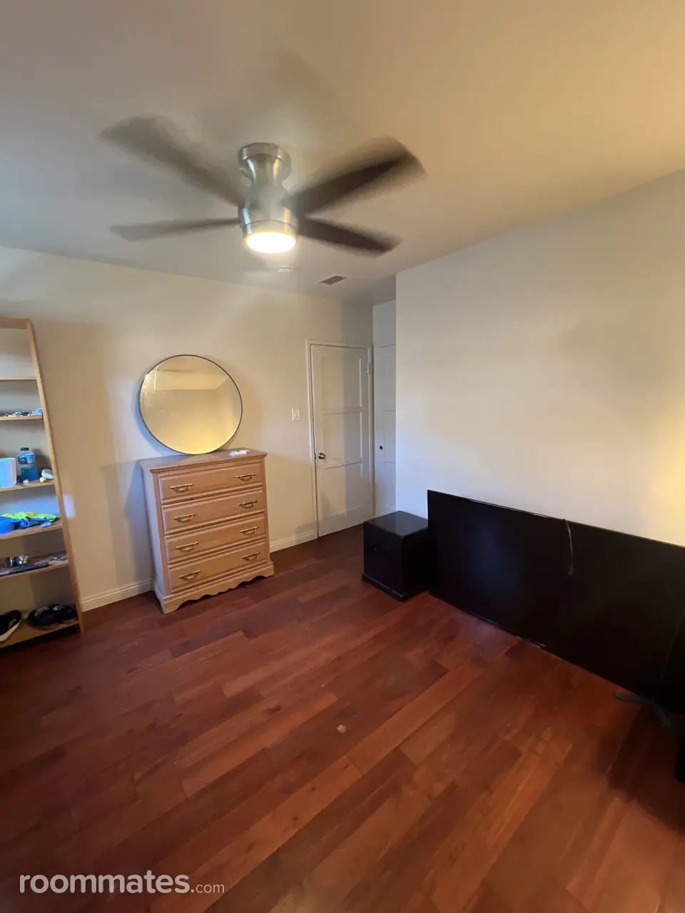 Profile photo 2 of 4