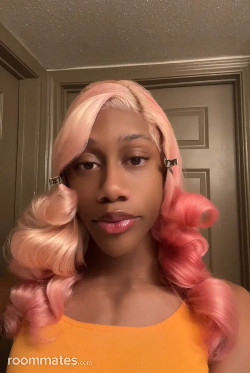 Profile photo 7 of 9