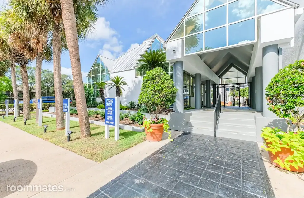 Profile photo 5 of 9