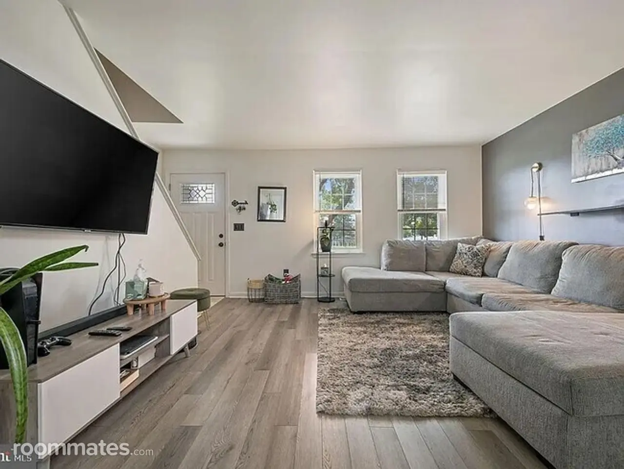 Profile photo 2 of 3