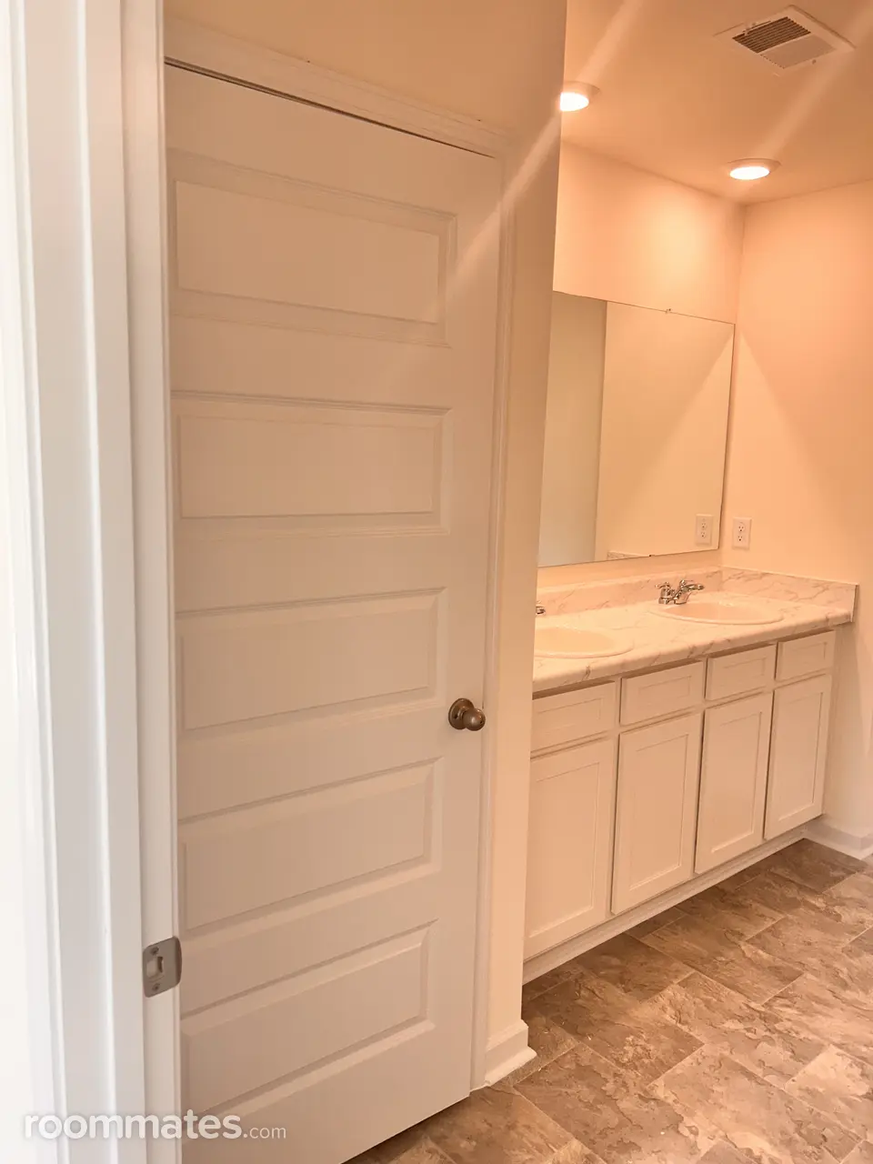 Profile photo 3 of 7