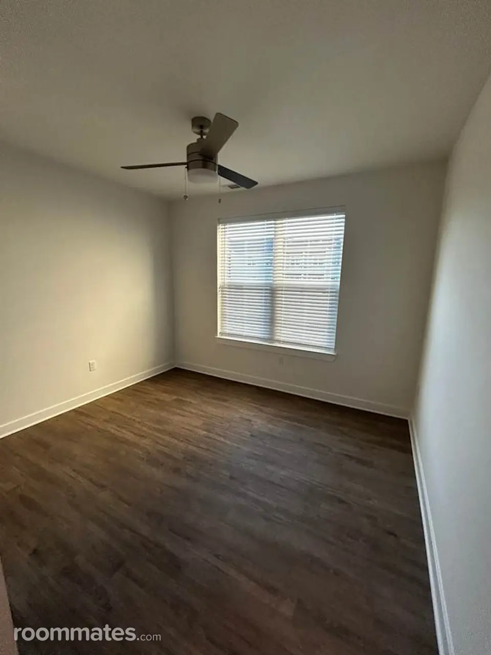 Profile photo 3 of 19