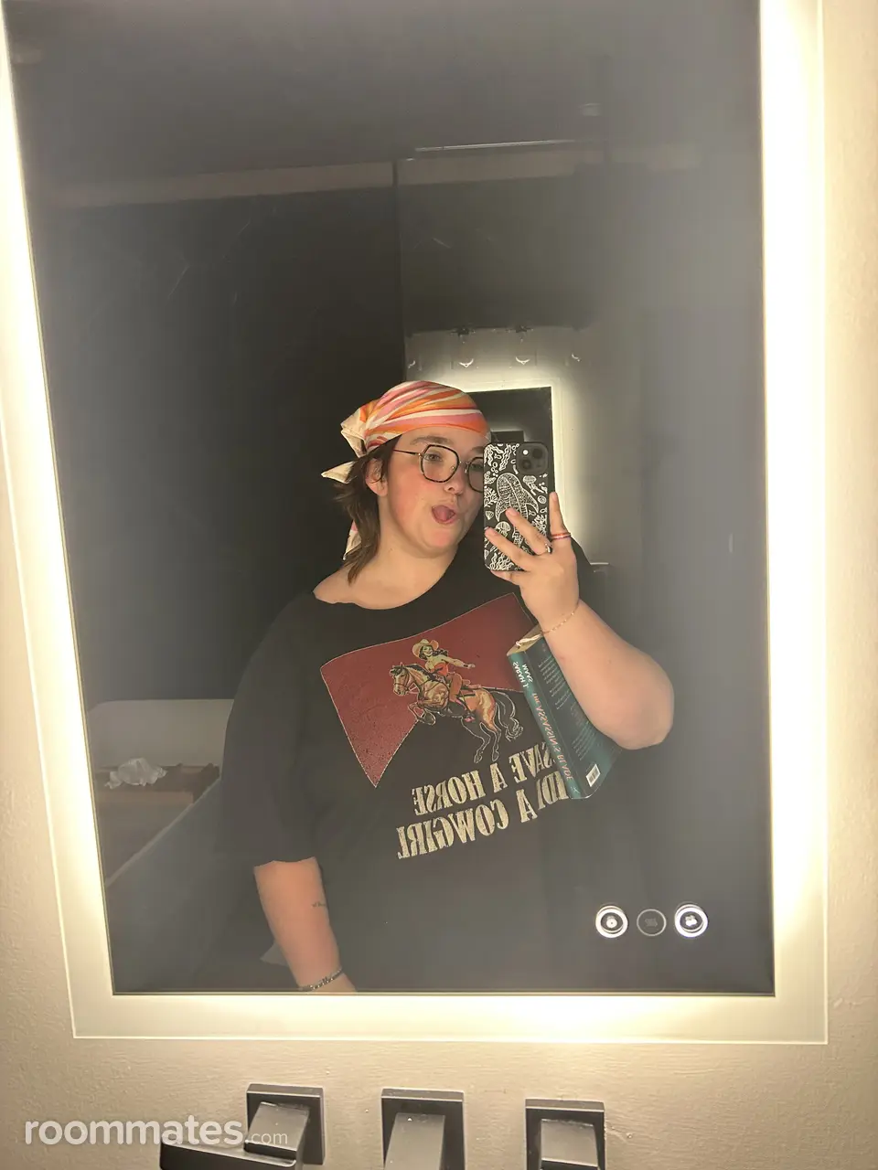 Profile photo 16 of 19