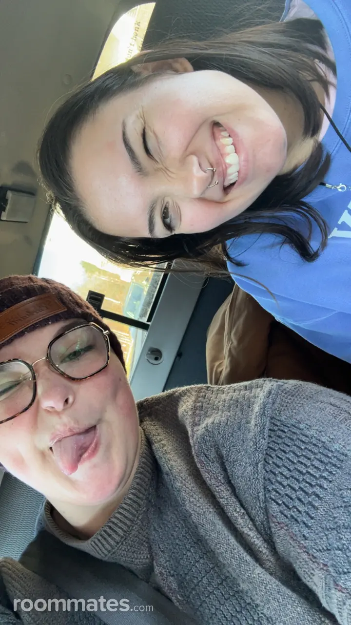 Profile photo 11 of 19