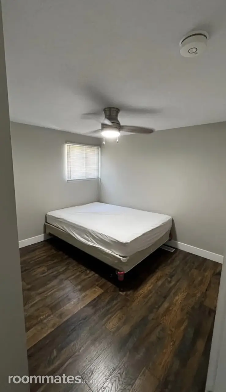 Profile photo 1 of 8