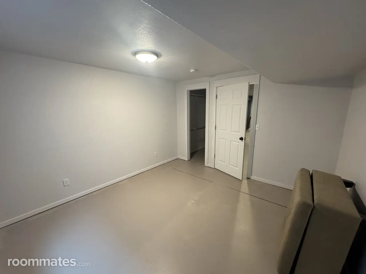 Profile photo 7 of 10