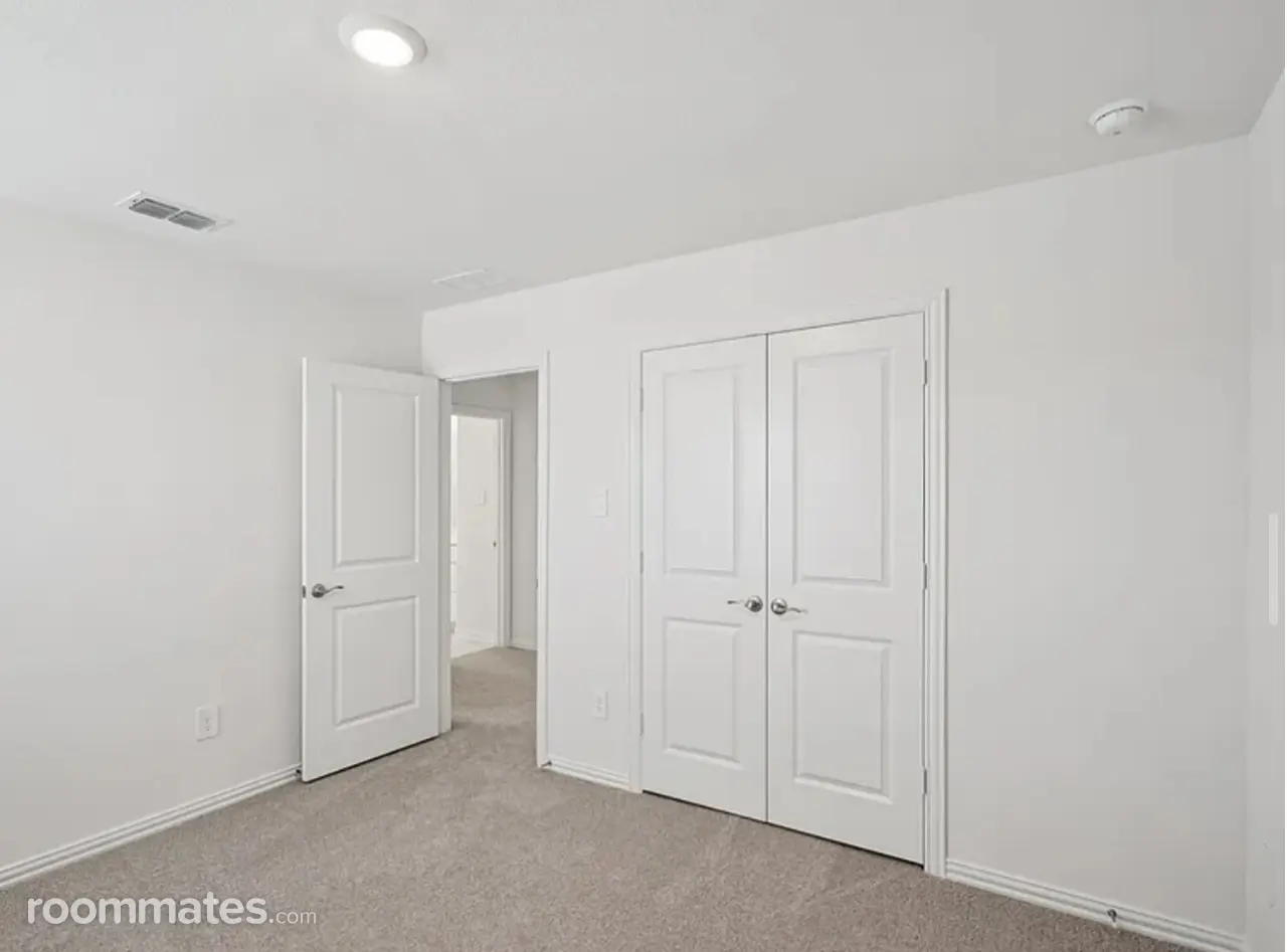 Profile photo 4 of 11