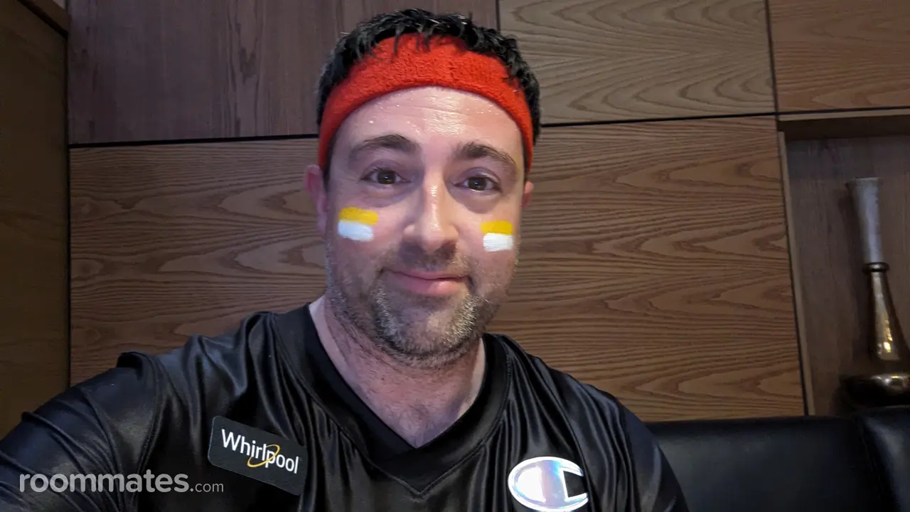 Profile photo 2 of 4