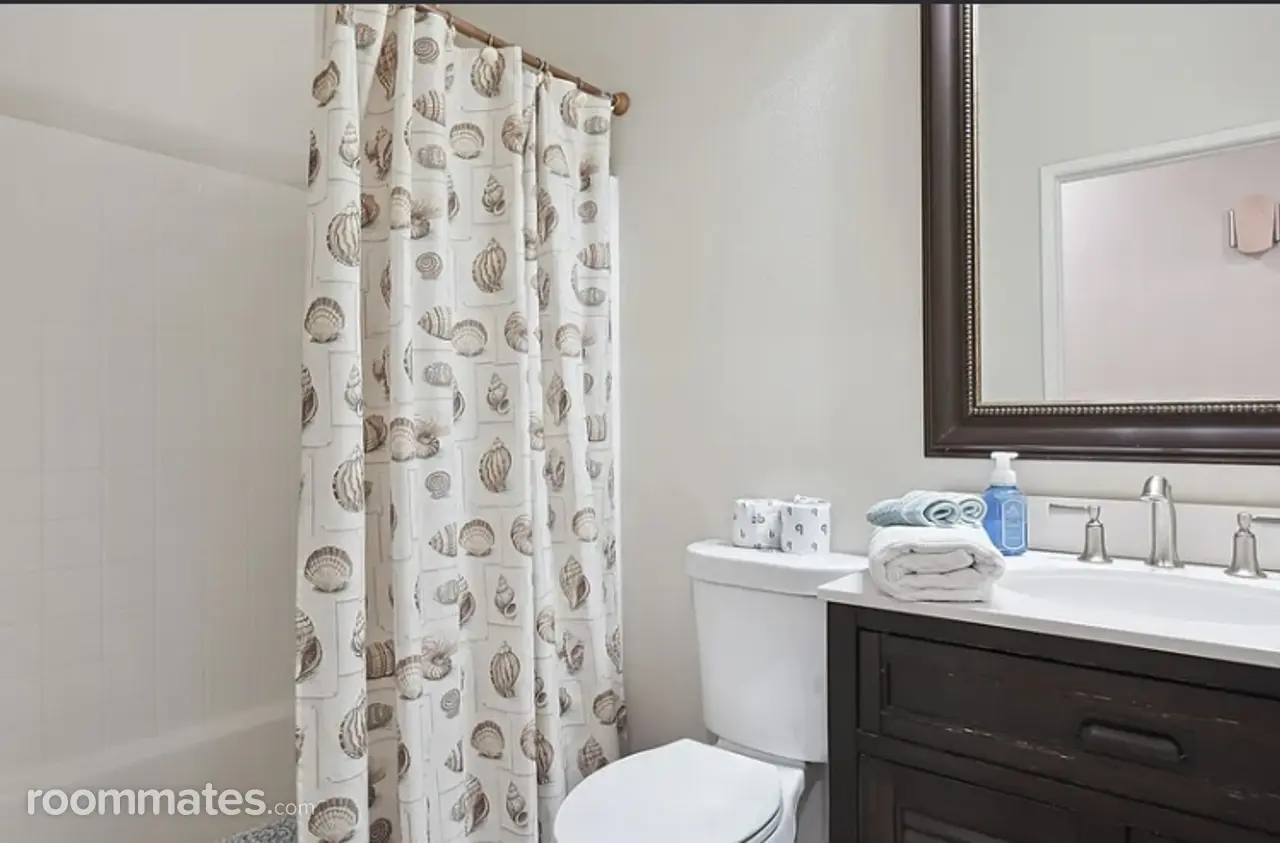 Profile photo 2 of 11