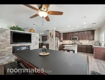 Room for rent in Desert Hot Springs, CA $1400, house