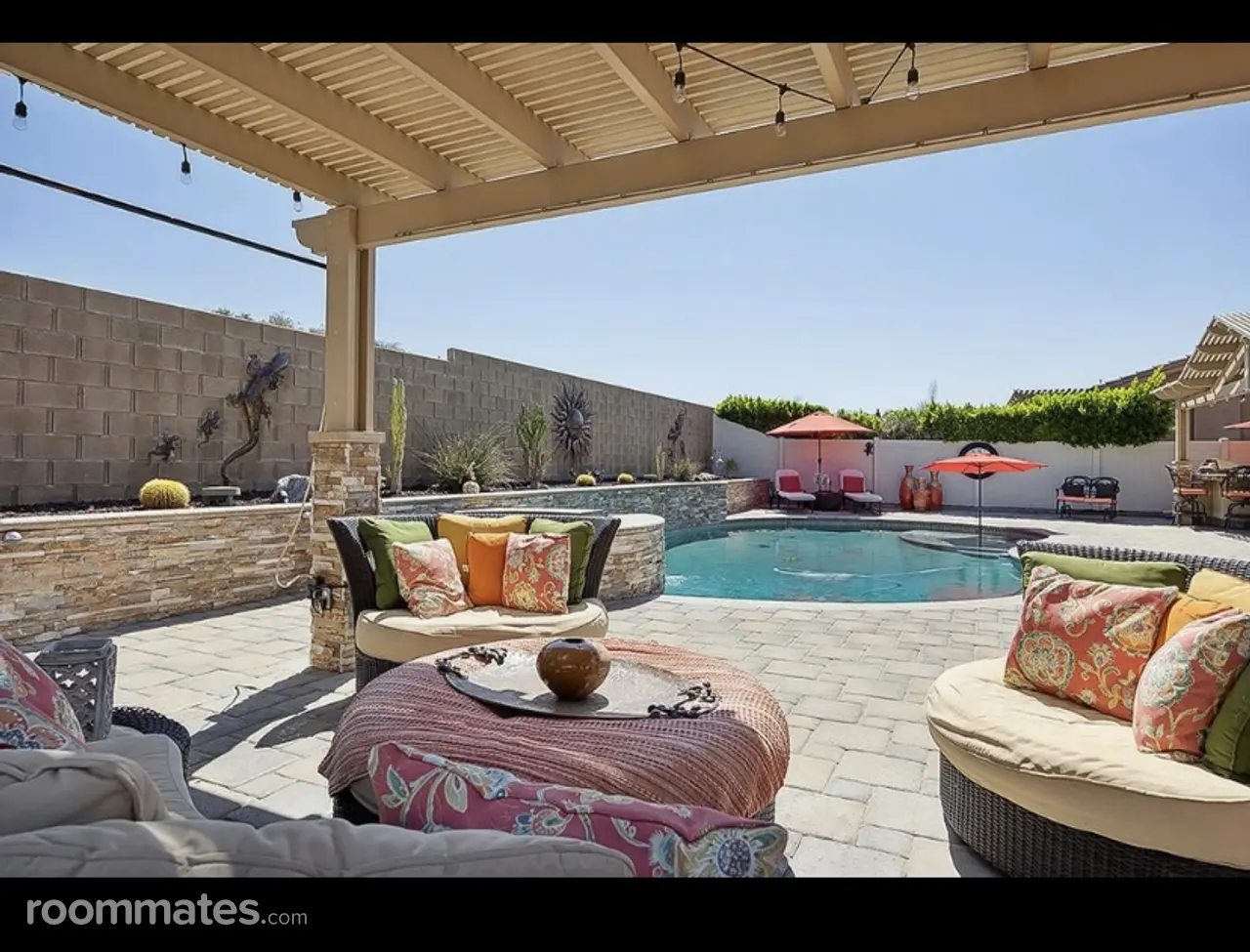 Profile photo 7 of 11