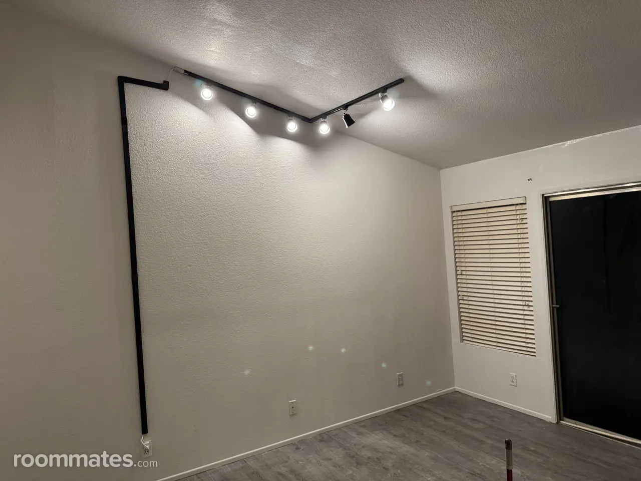 Profile photo 7 of 10