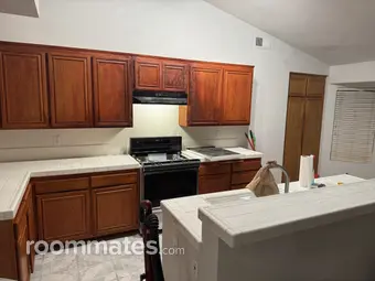 Room for rent in Lancaster, CA $850, house