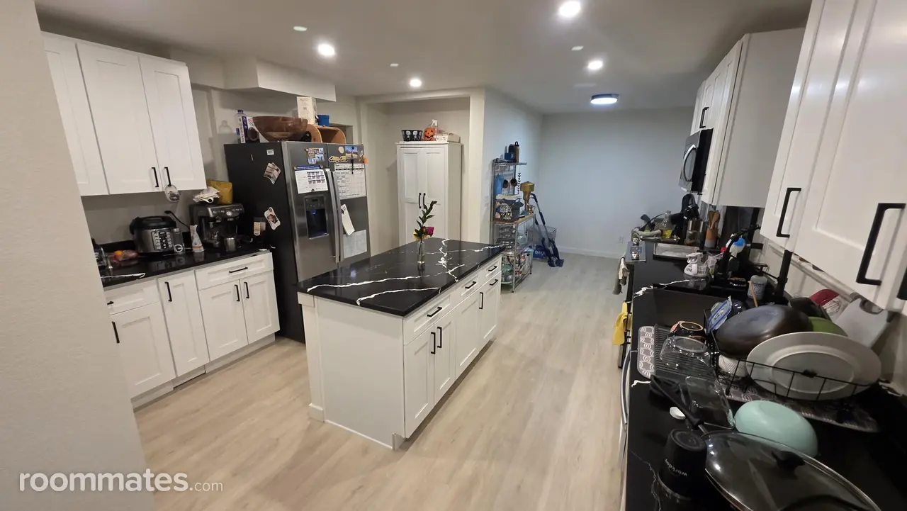 Profile photo 6 of 11