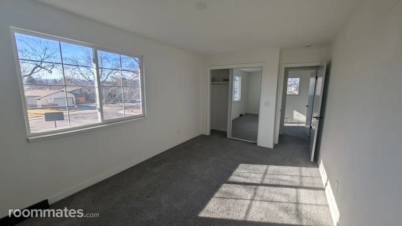 Profile photo 4 of 11