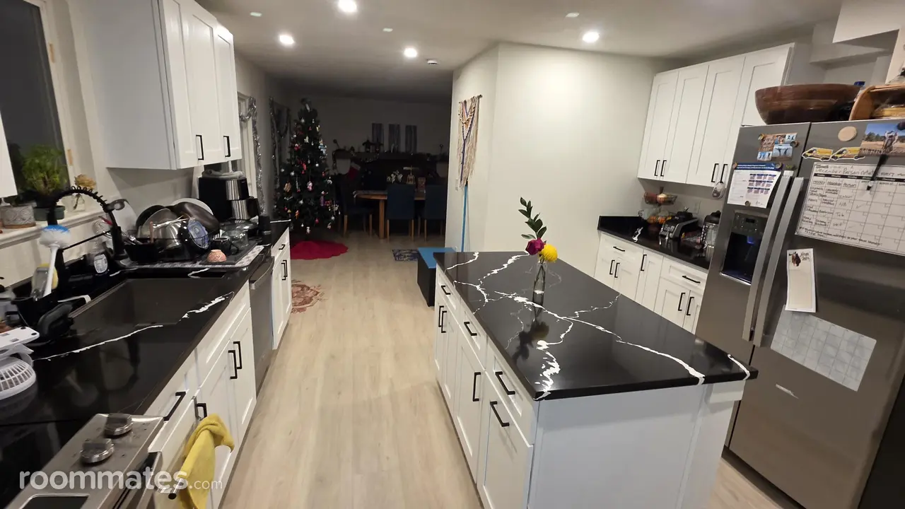 Profile photo 8 of 11