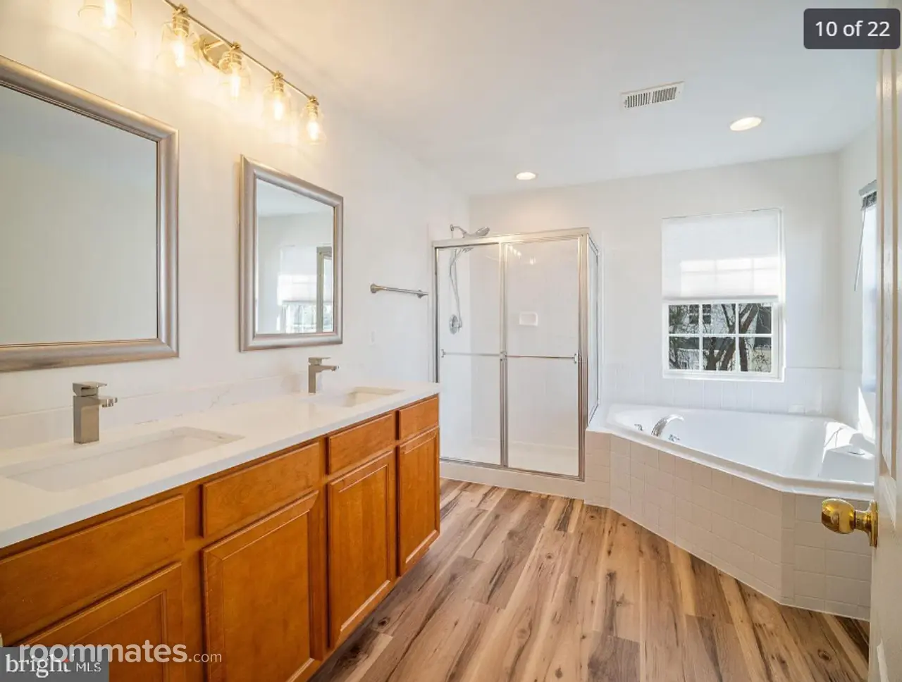 Profile photo 8 of 11