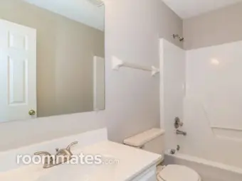 Room for rent in Memphis, TN $750, house