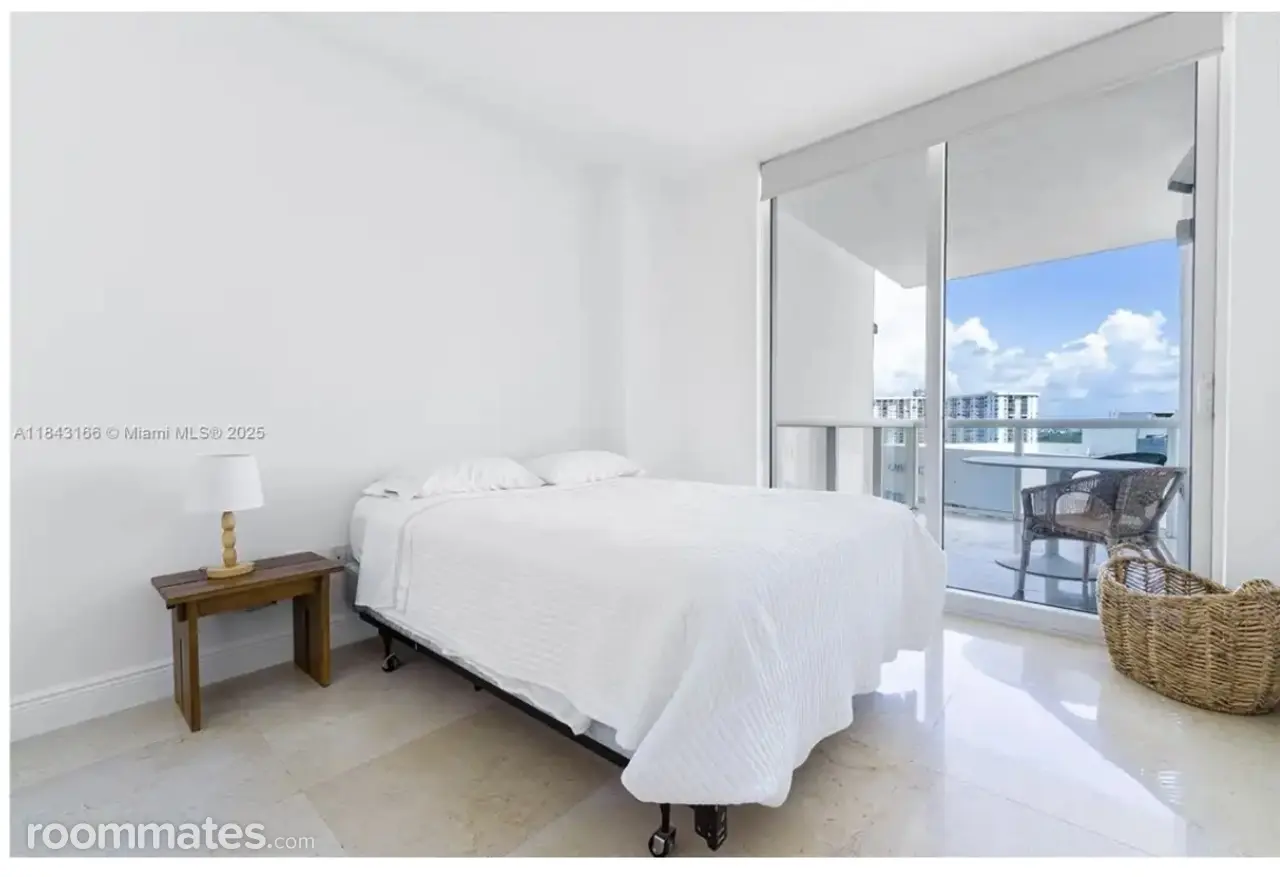 Profile photo 3 of 12