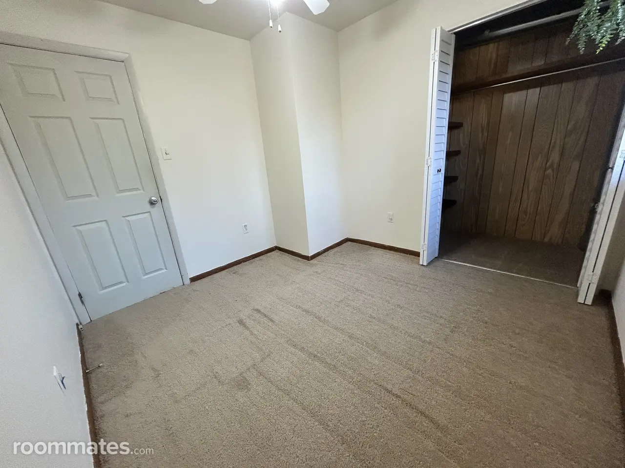 Profile photo 1 of 10