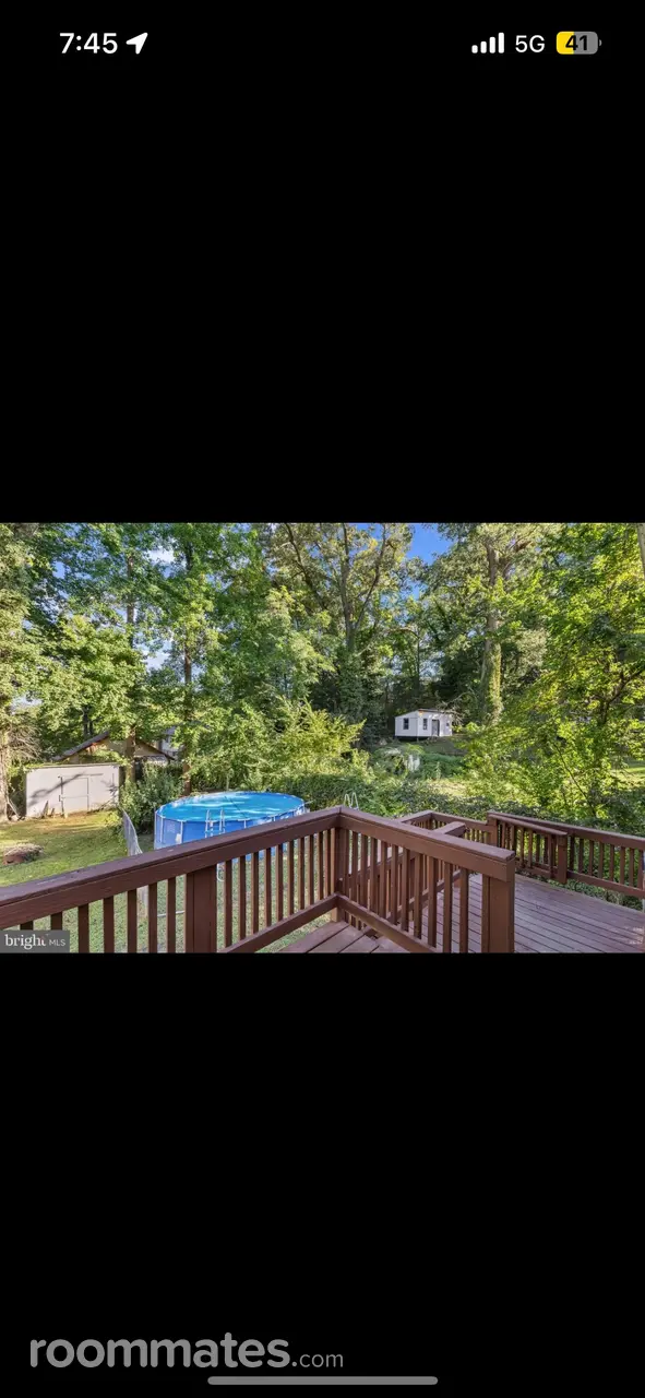 Profile photo 7 of 10