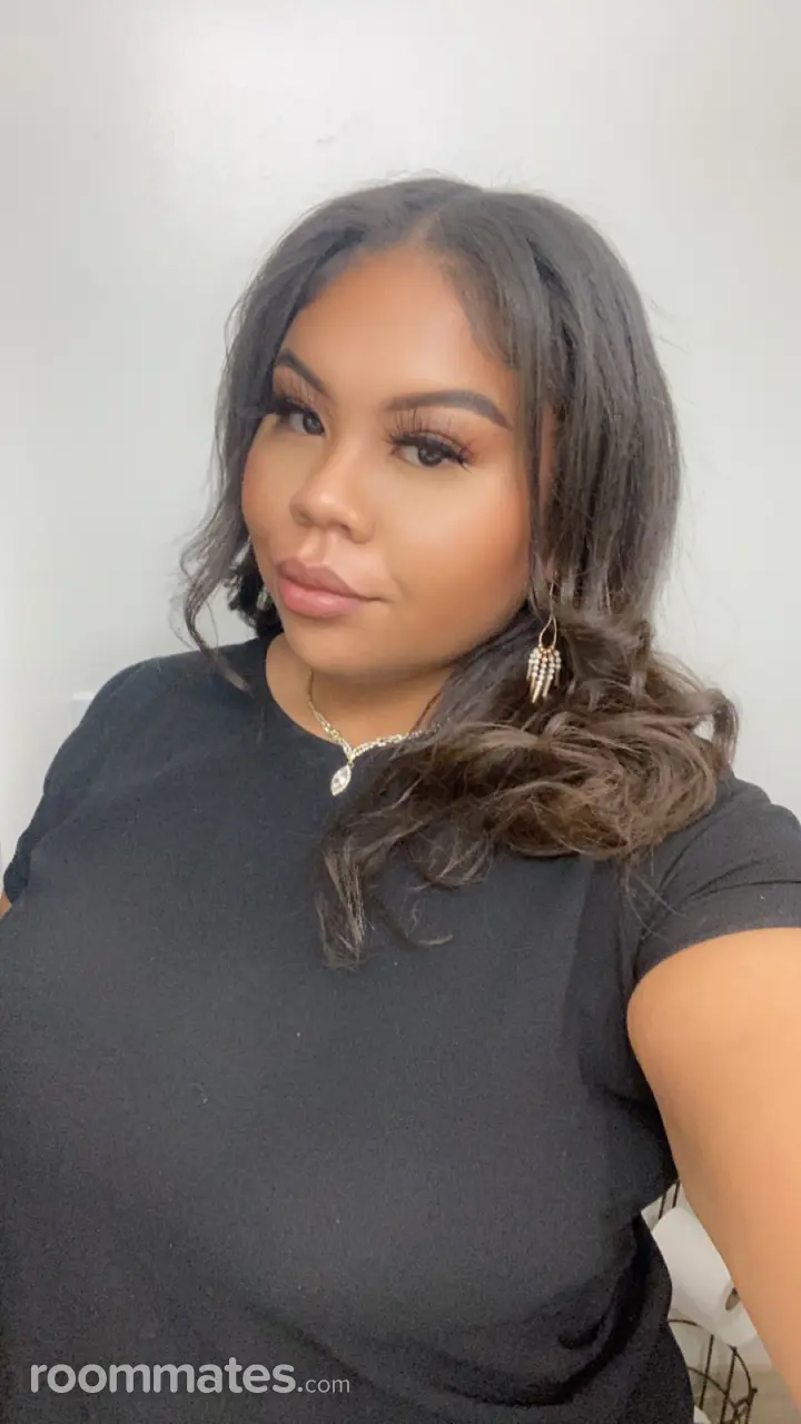 Profile photo 19 of 19